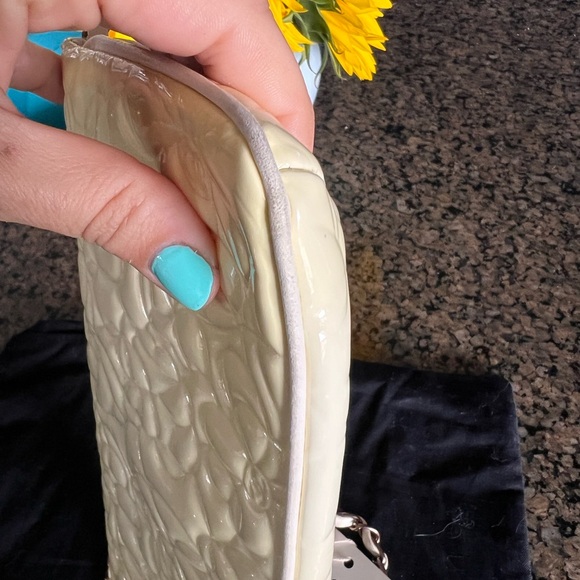 Authentic Chanel Chain Flap Bag Camellia Patent East West - Picture 13 of 16